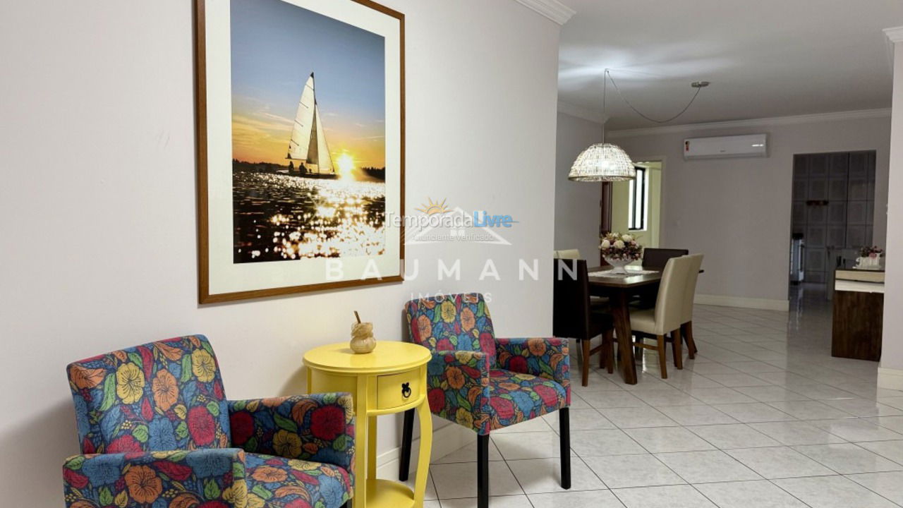 Apartamento para aluguel de temporada em Bombinhas (Praia de Bombas)