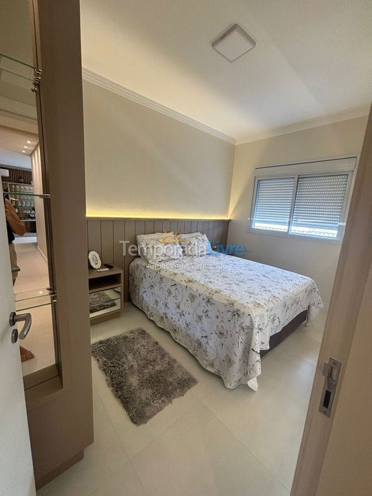 Apartment for vacation rental in Governador Celso Ramos (Praia de Palmas)