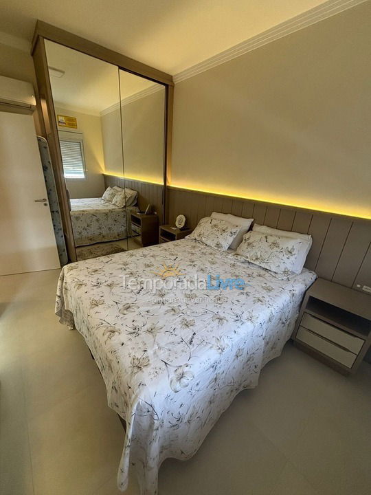Apartment for vacation rental in Governador Celso Ramos (Praia de Palmas)