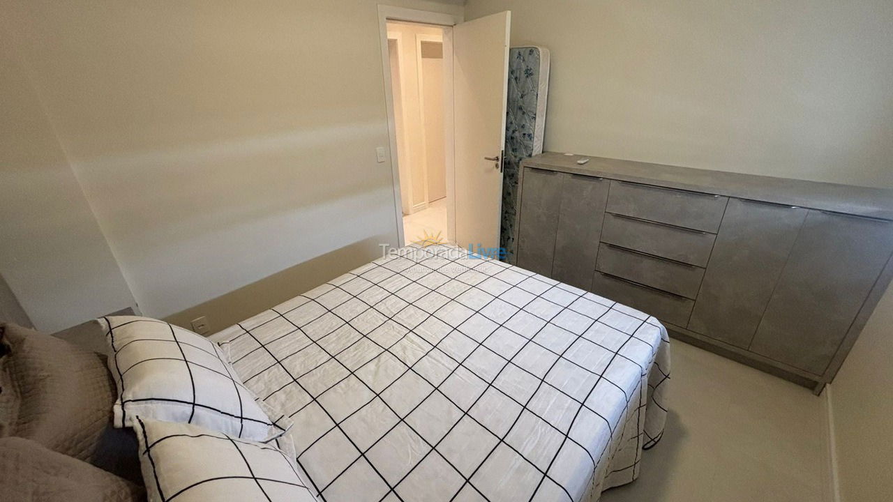 Apartment for vacation rental in Governador Celso Ramos (Praia de Palmas)