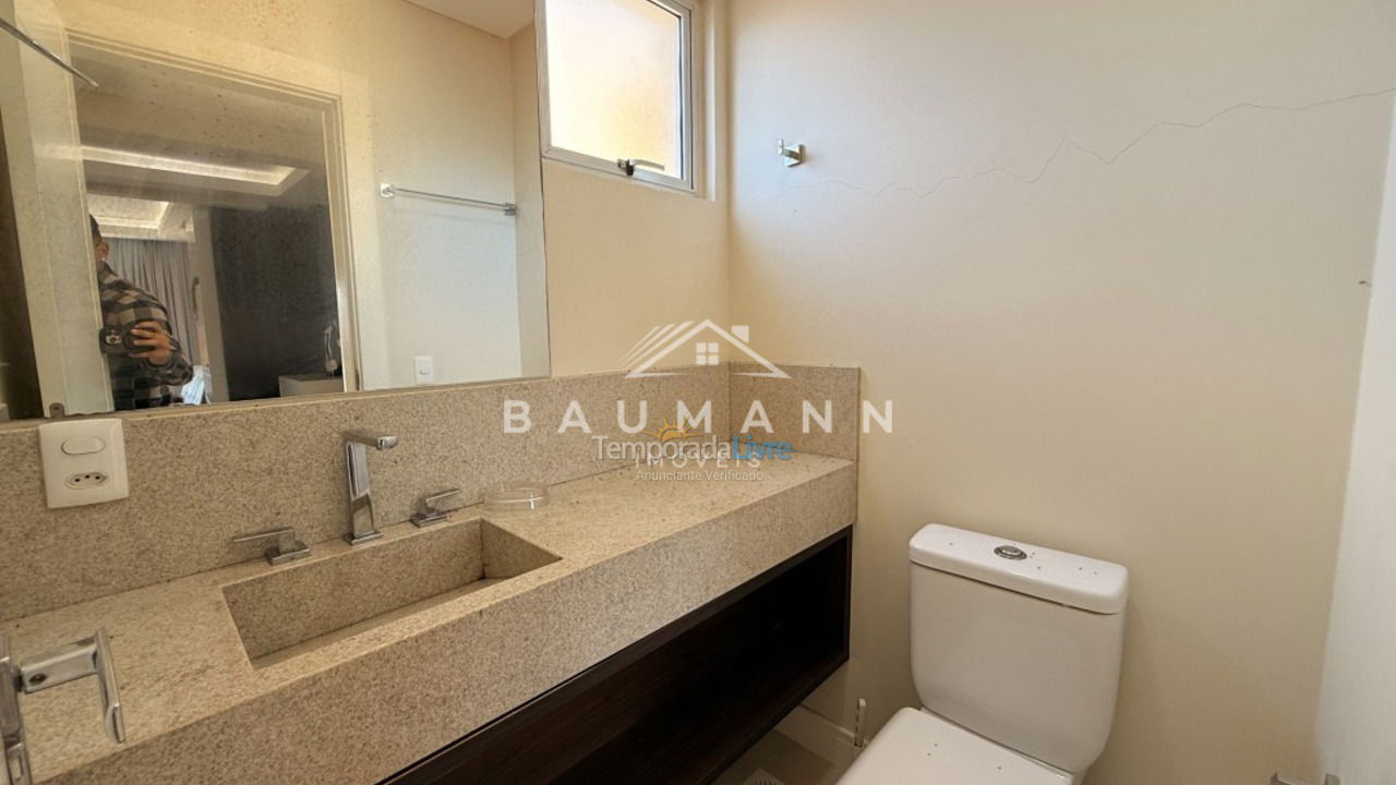 Apartamento para aluguel de temporada em Bombinhas (Praia de Bombinhas)