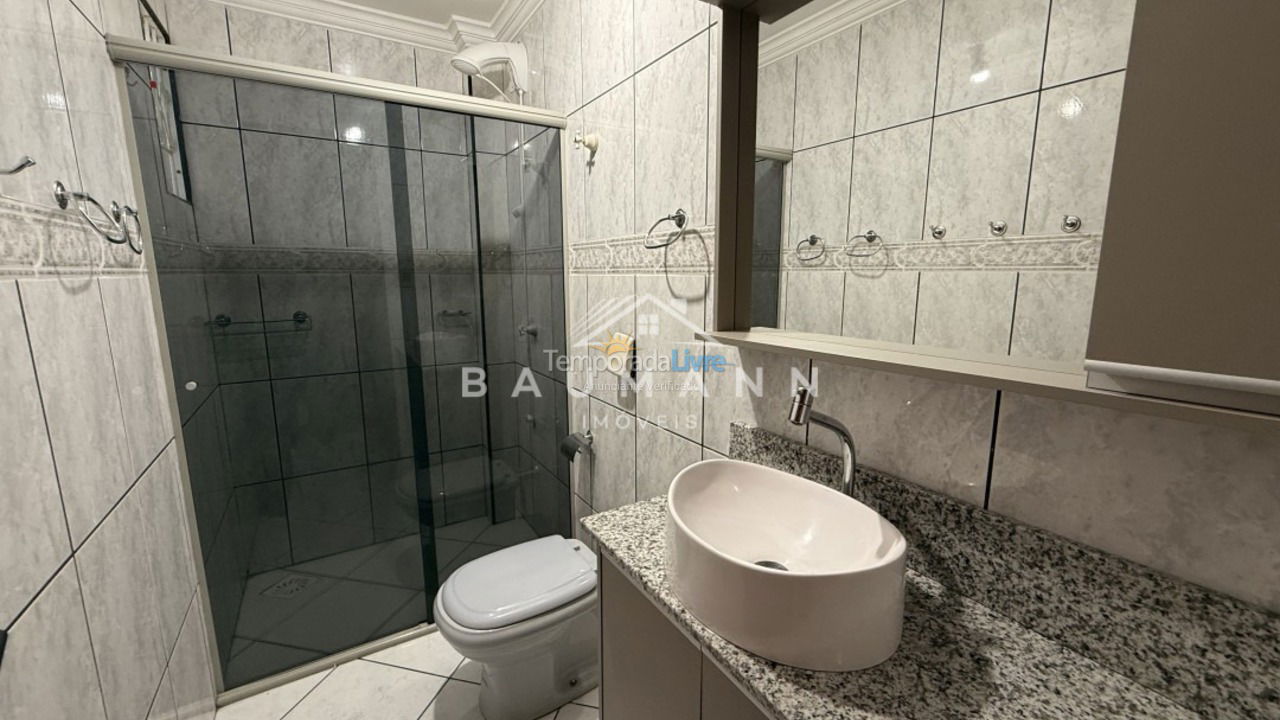 Apartamento para aluguel de temporada em Bombinhas (Praia de Bombas)
