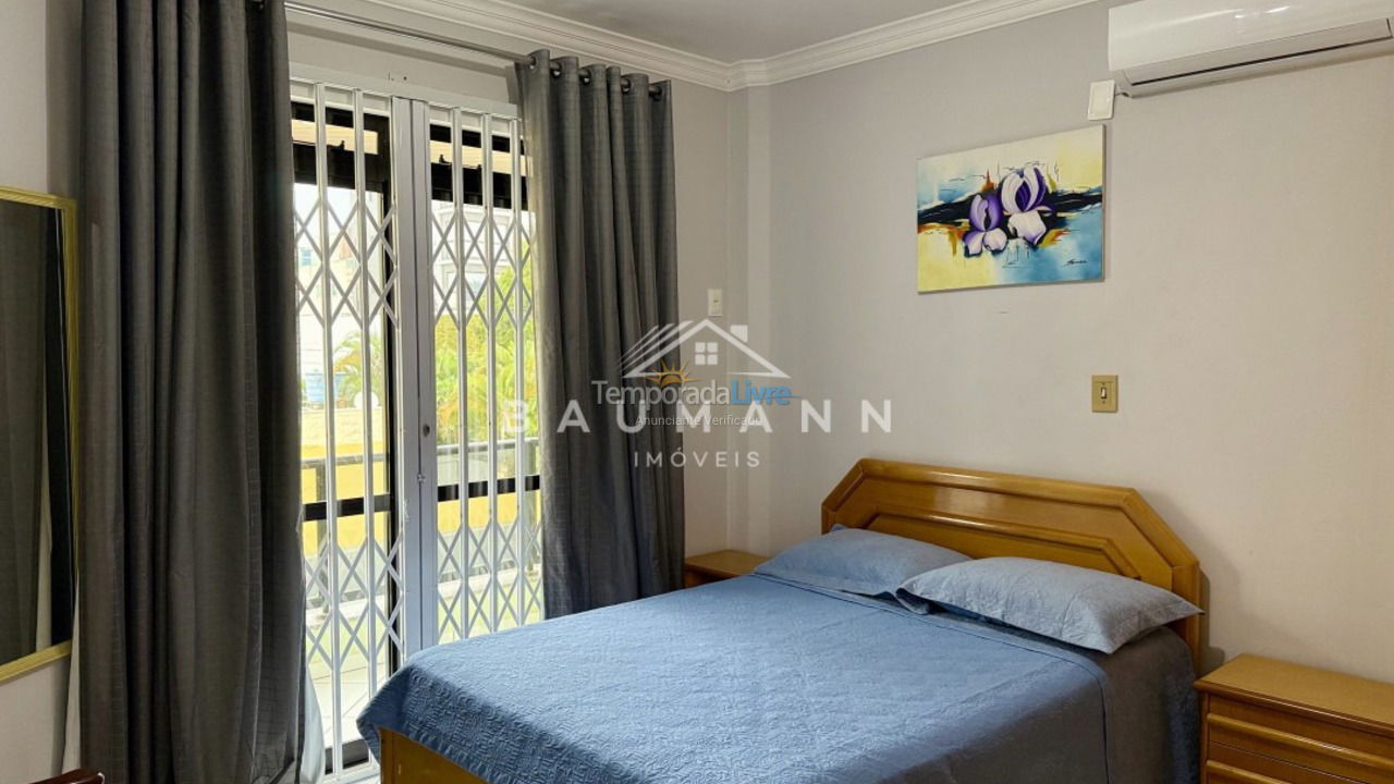 Apartamento para aluguel de temporada em Bombinhas (Praia de Bombas)