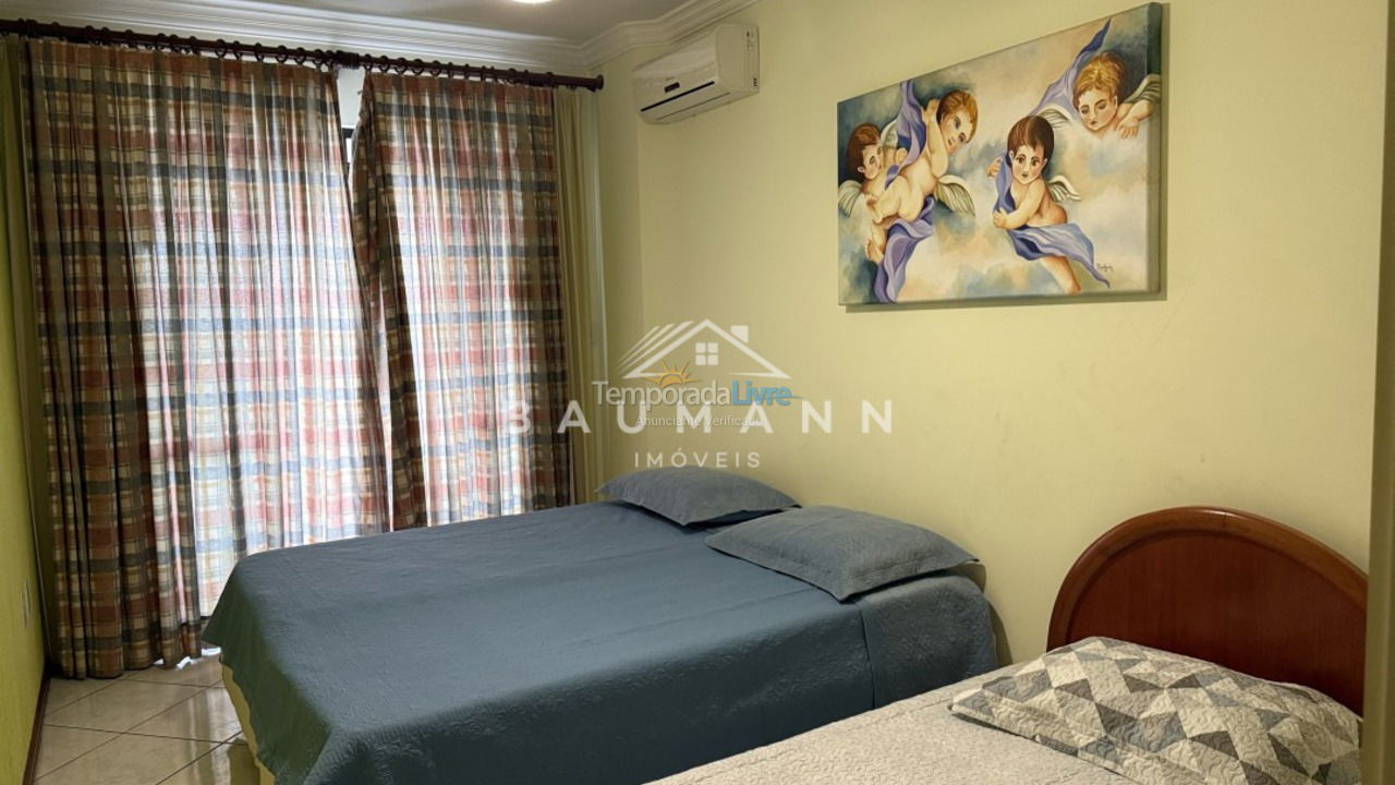 Apartamento para aluguel de temporada em Bombinhas (Praia de Bombas)