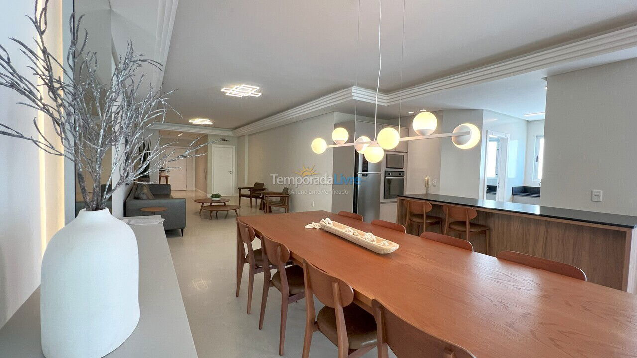 Apartment for vacation rental in Itapema (Centro)