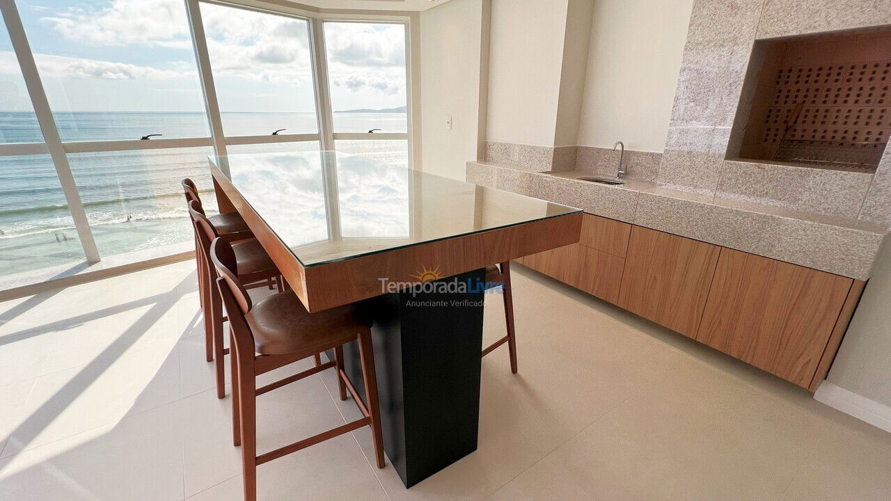 Apartment for vacation rental in Itapema (Centro)