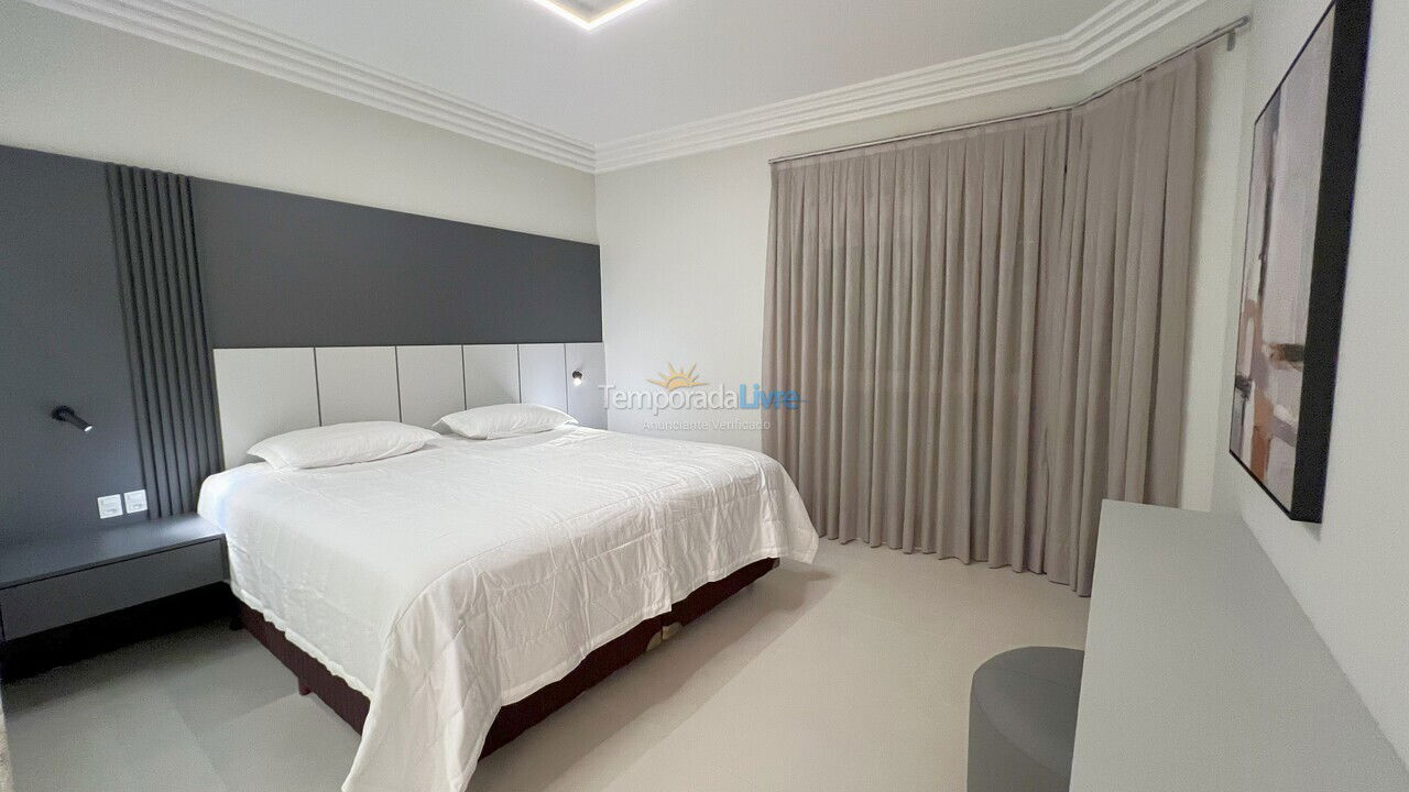 Apartment for vacation rental in Itapema (Centro)