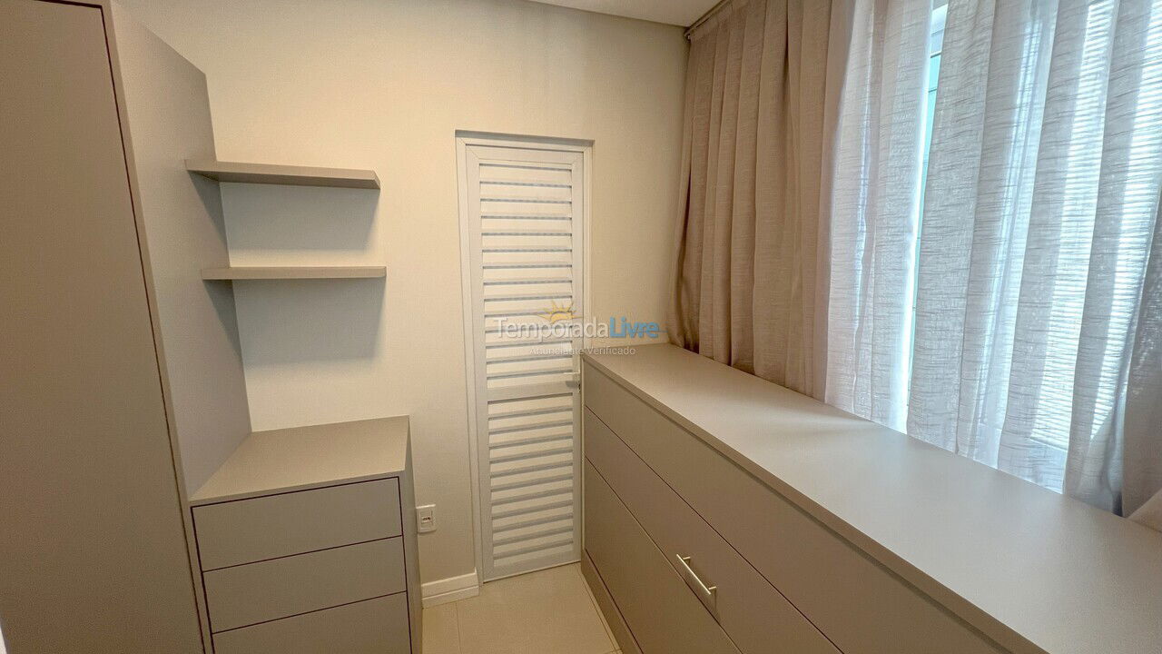 Apartment for vacation rental in Itapema (Centro)
