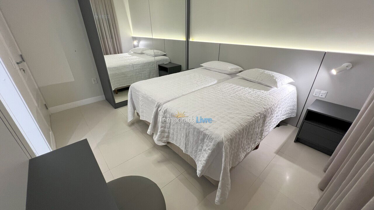 Apartment for vacation rental in Itapema (Centro)