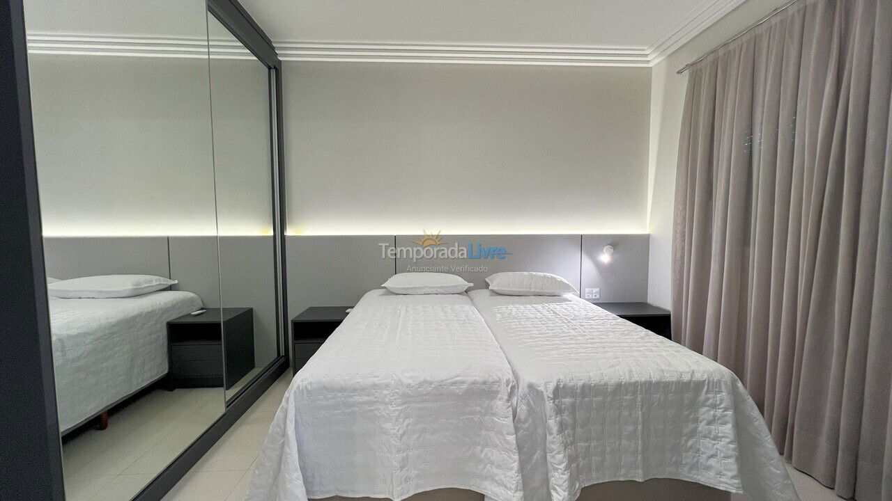 Apartment for vacation rental in Itapema (Centro)