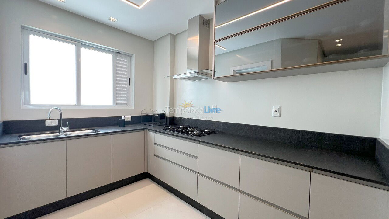 Apartment for vacation rental in Itapema (Centro)