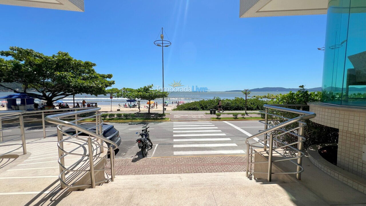 Apartment for vacation rental in Itapema (Centro)