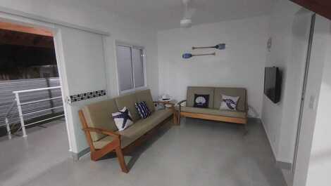 Beachfront House - 6 People