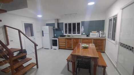 Beachfront House - 6 People