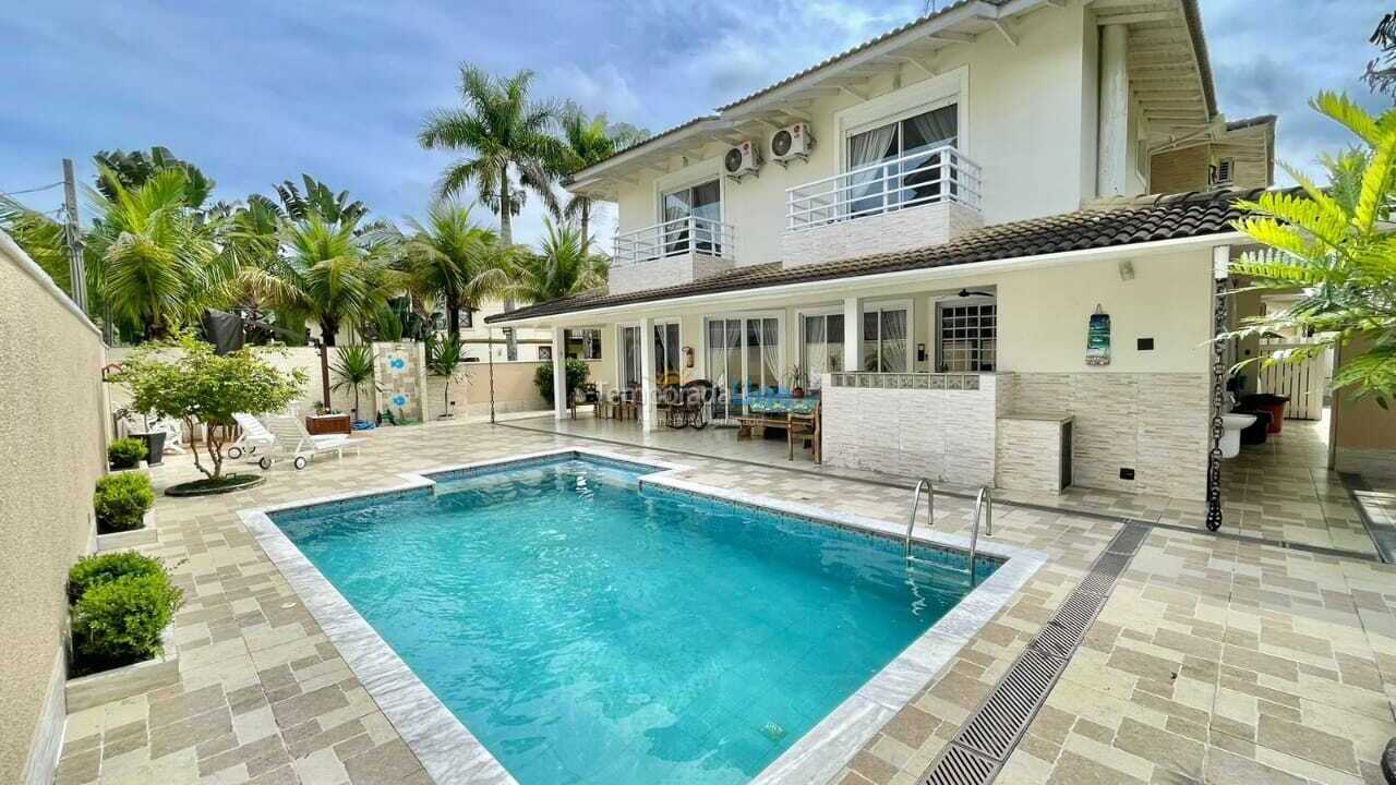 Casa para aluguel de temporada em São Sebastião (Praia da Baleia)