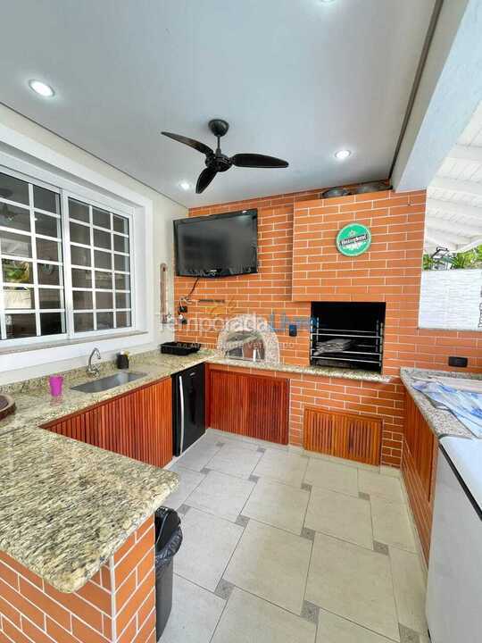 Casa para aluguel de temporada em São Sebastião (Praia da Baleia)
