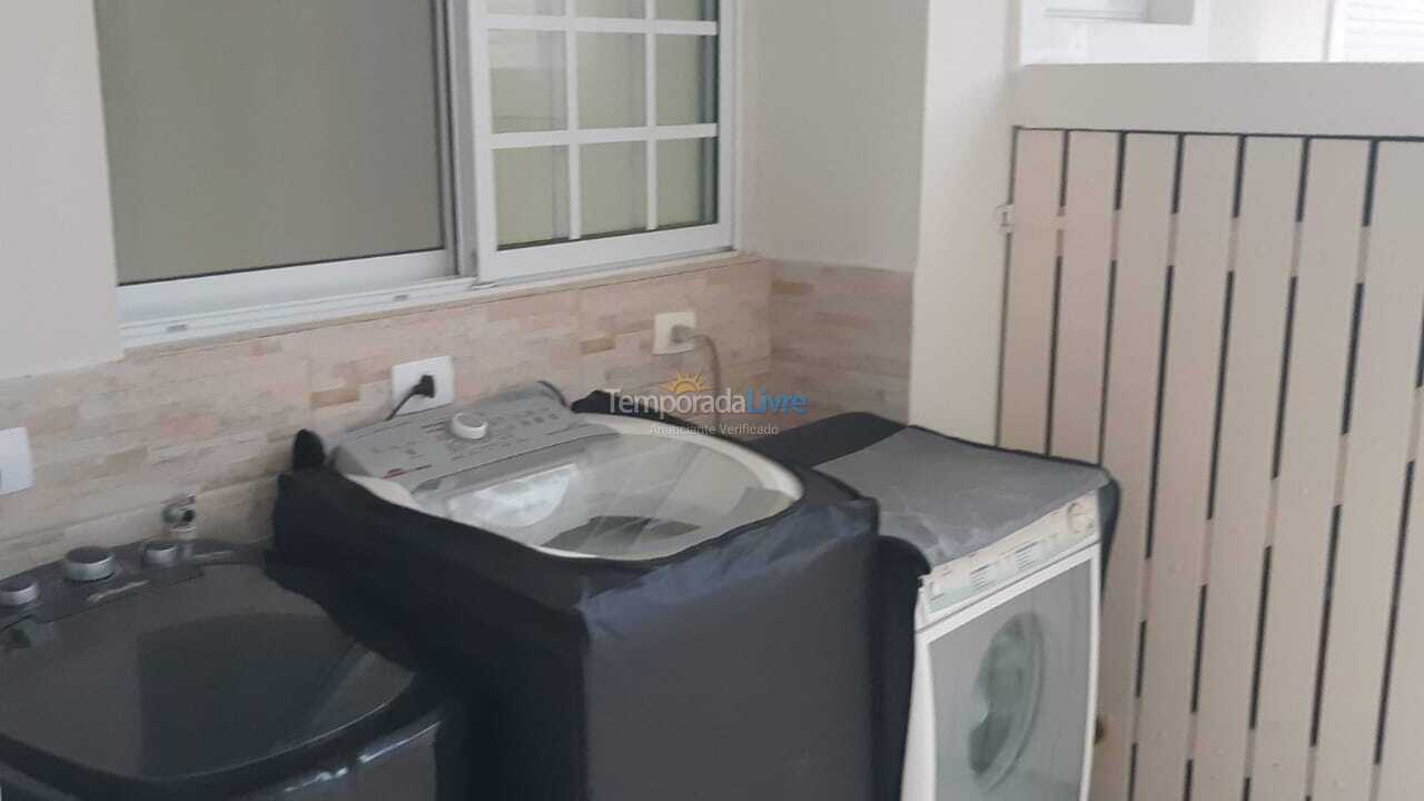Casa para aluguel de temporada em São Sebastião (Praia da Baleia)