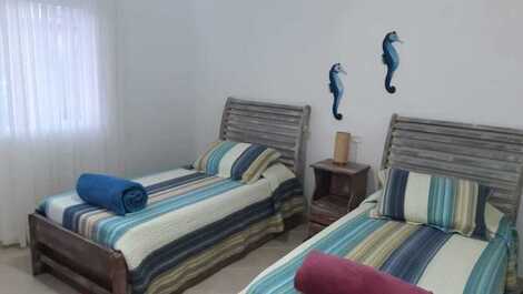 Residência na Praia da Baleia CA0273