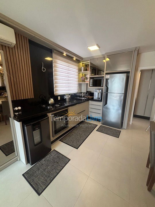 Apartment for vacation rental in Governador Celso Ramos (Praia de Palmas)
