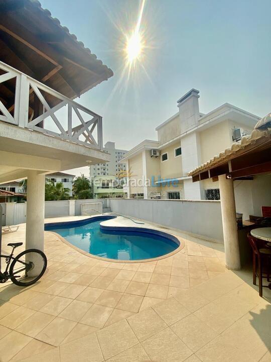 House for vacation rental in Itapema (Centro)