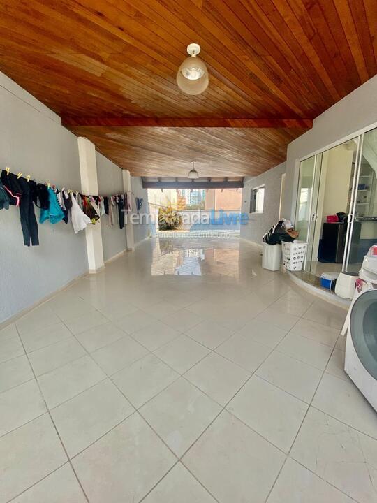 House for vacation rental in Itapema (Centro)