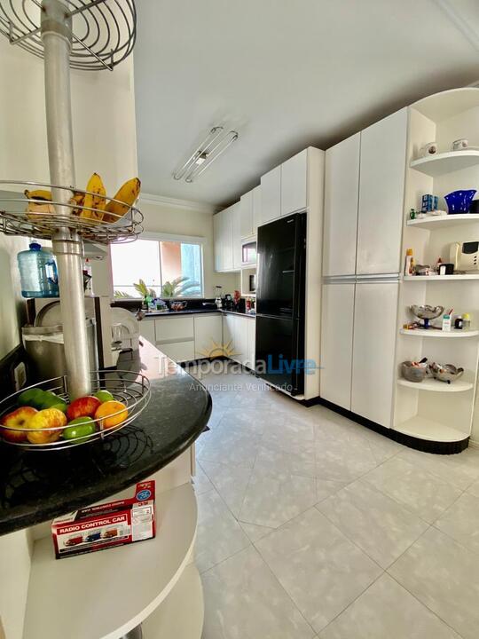 House for vacation rental in Itapema (Centro)