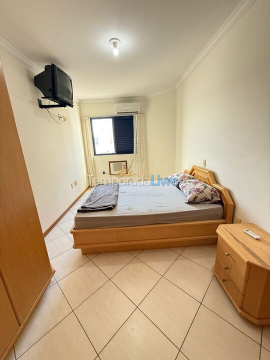 Apartamento para aluguel de temporada em Itapema (Meia Praia)