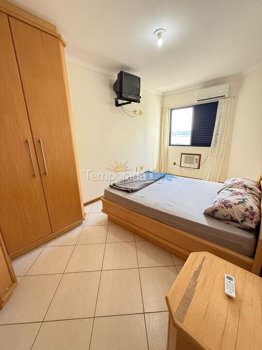 Apartamento para aluguel de temporada em Itapema (Meia Praia)