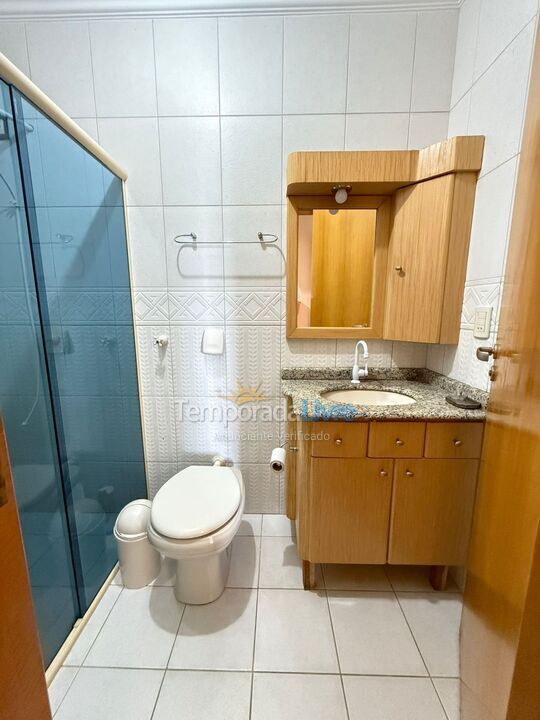 Apartamento para aluguel de temporada em Itapema (Meia Praia)