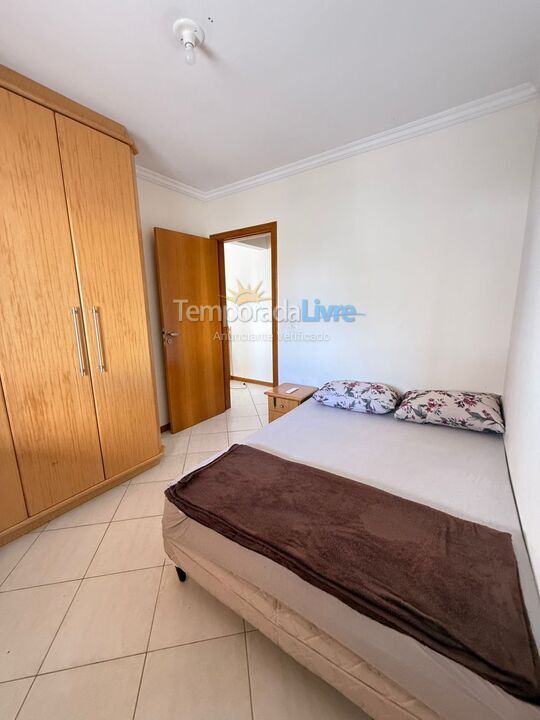Apartamento para aluguel de temporada em Itapema (Meia Praia)