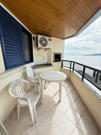 APARTAMENTO COM VISTA PARA O MAR