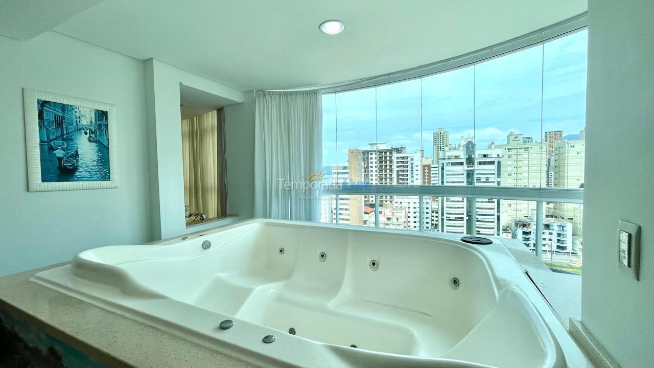 Apartamento para aluguel de temporada em Itapema (Meia Praia)