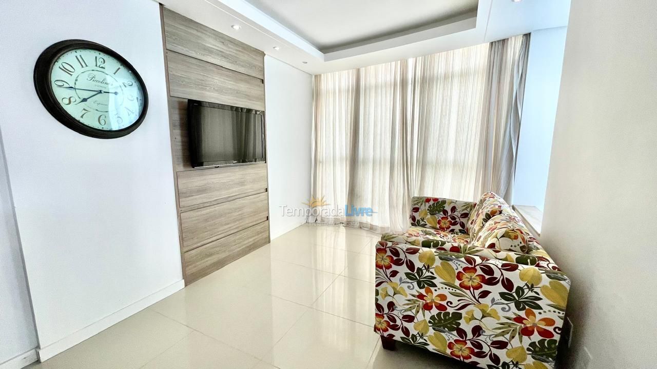 Apartamento para aluguel de temporada em Itapema (Meia Praia)