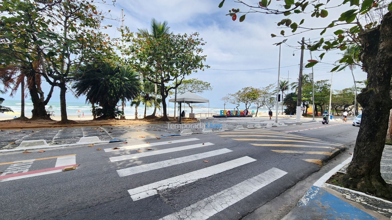 Apartamento para alquiler de vacaciones em Guarujá (Pitangueiras)
