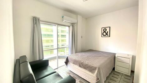 APARTAMENTO VARANDA COM VISTA PARA O MAR