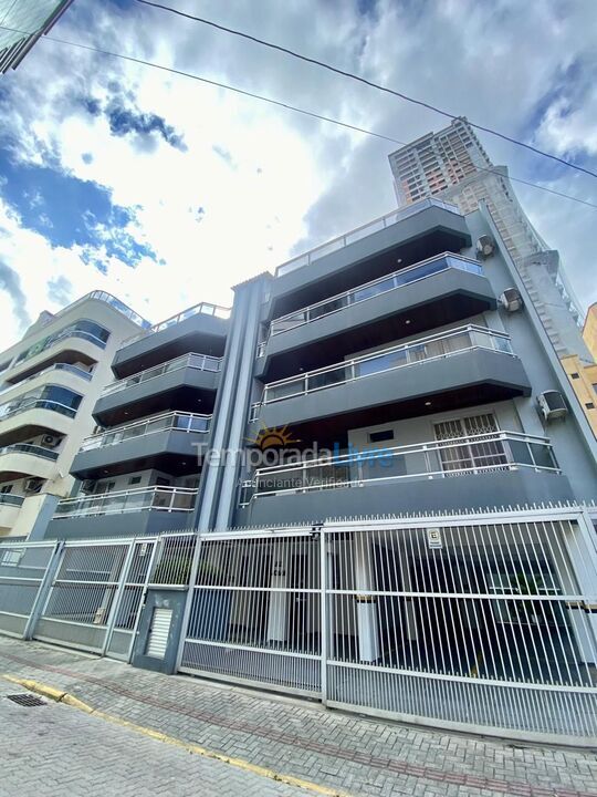 Apartamento para aluguel de temporada em Itapema (Meia Praia)