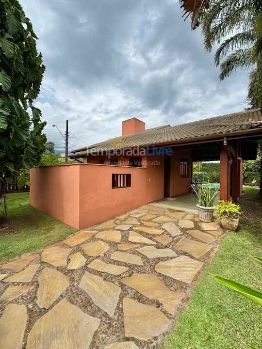 Casa para alquiler de vacaciones em São Sebastião (Praia da Baleia)