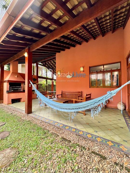 Casa para alquiler de vacaciones em São Sebastião (Praia da Baleia)