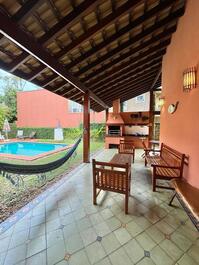 Casa en urbanización cerrada en Playa Baleia CA0109