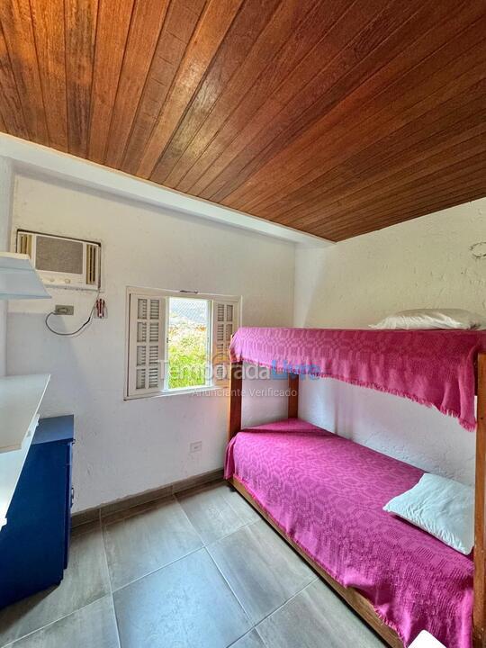 Casa para alquiler de vacaciones em São Sebastião (Praia da Baleia)