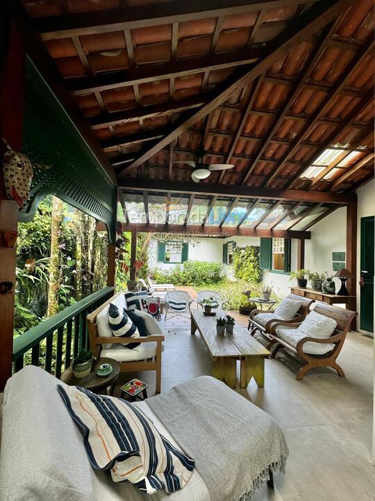 Casa para aluguel de temporada em São Sebastião (Praia da Baleia)