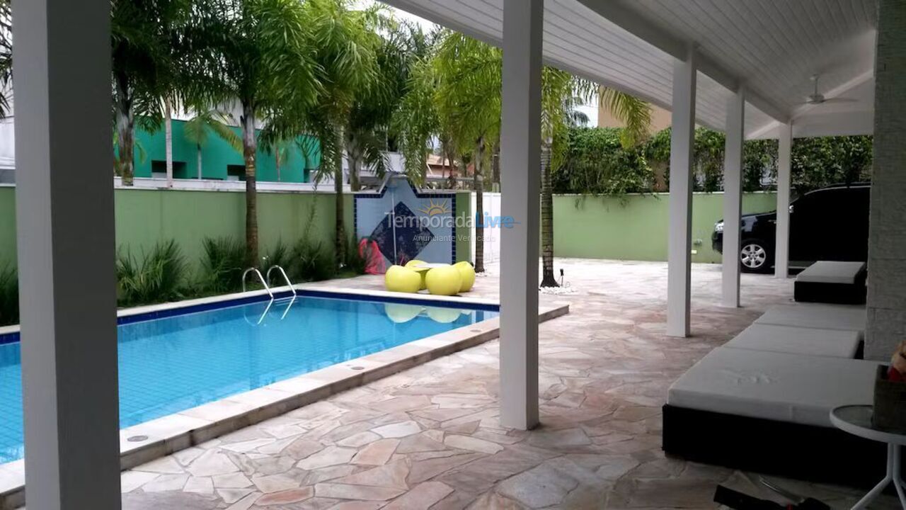 Casa para aluguel de temporada em São Sebastião (Praia da Baleia)