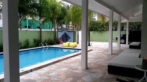 Casa para alugar em São Sebastião - Praia da Baleia