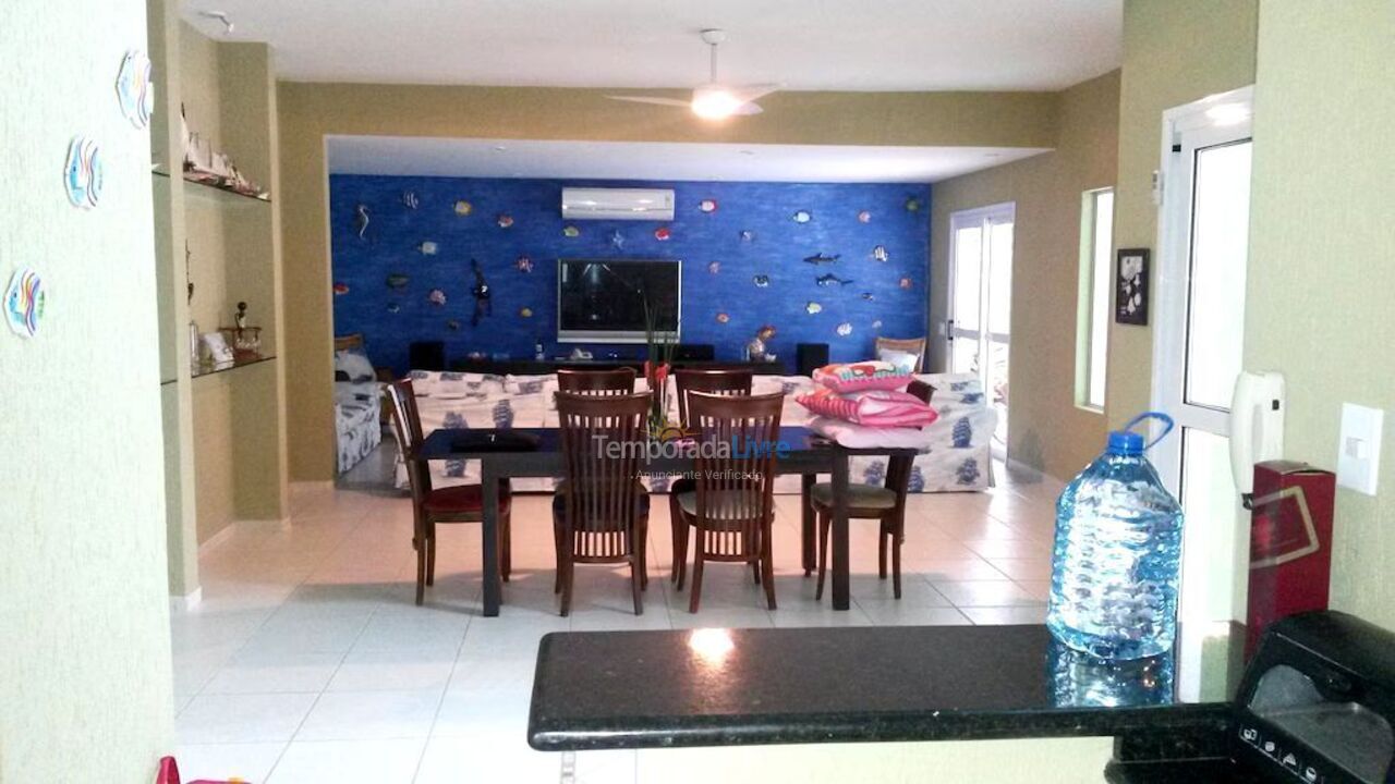 Casa para aluguel de temporada em São Sebastião (Praia da Baleia)