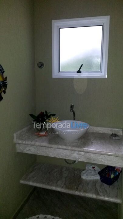 Casa para aluguel de temporada em São Sebastião (Praia da Baleia)