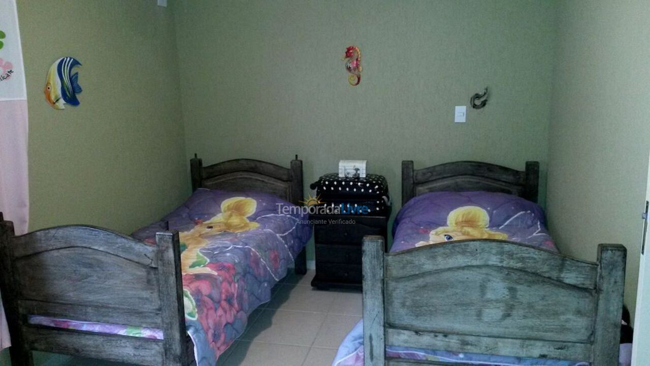 Casa para aluguel de temporada em São Sebastião (Praia da Baleia)