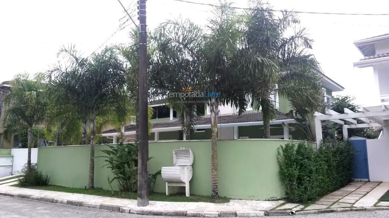 Casa para aluguel de temporada em São Sebastião (Praia da Baleia)