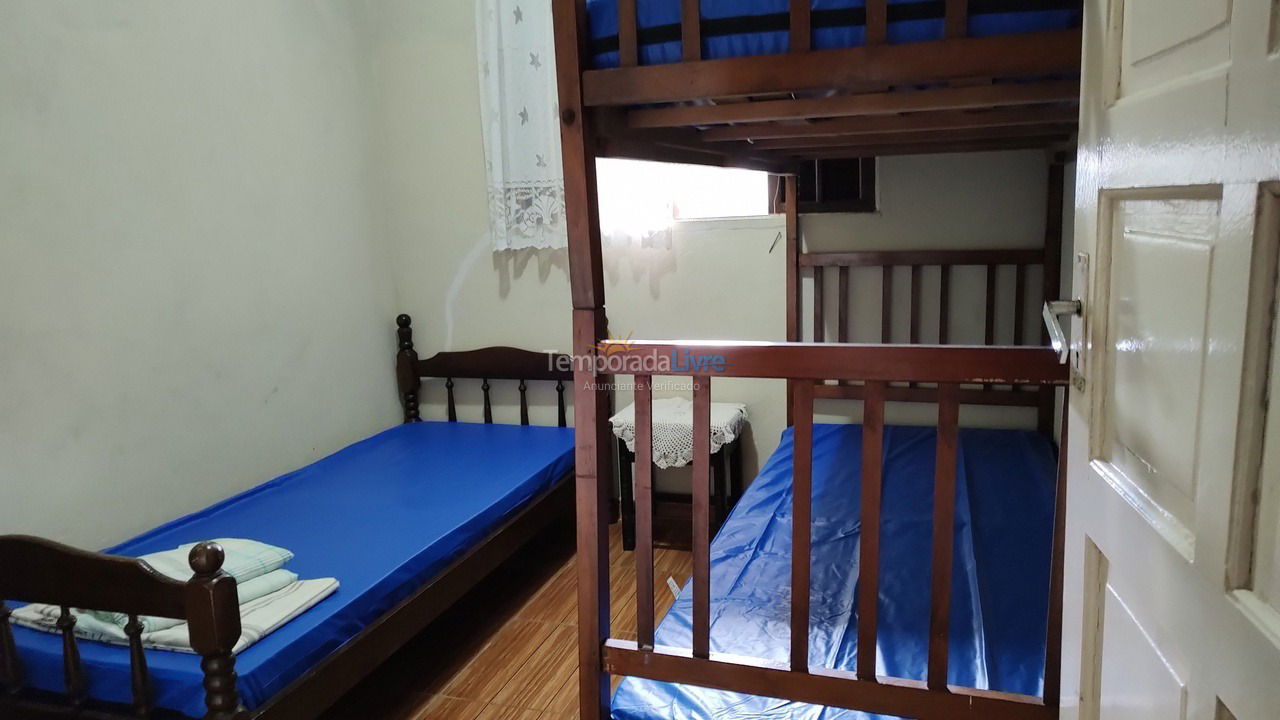 Casa para aluguel de temporada em Ubatuba (Praia do Lázaro)