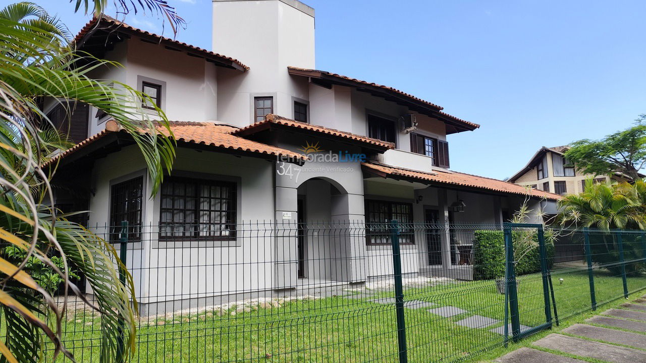 House for vacation rental in Florianopolis (Jurerê Internacional)