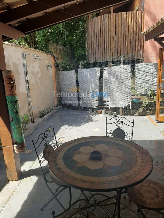 Casa para aluguel de temporada em Ilhabela (Reino)